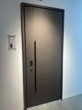 Aluminum alloy outdoor heavy-duty entrance offset door