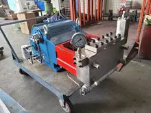 Bombas de émbolo de alta potencia, presión media-baja y alto caudal para limpieza industrial
