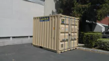 10' Shipping container