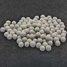 Bola de porcelana inerte 17% a 19% Al2O3 3mm, 6mm, 19mm, 25mm agente de soporte