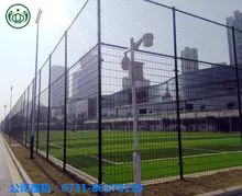 Fábrica directa de doble clip de seda de la valla del estadio de protección de seguridad neta