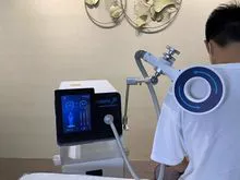 Dispositivo de fisioterapia de terapia magnética indoloro de alta calidad con sistema de aire frío