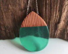 Wood and Resin Necklace - Green