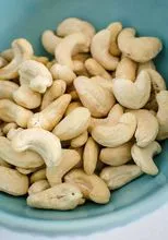 Natural Cashew Nuts whole Bulk Raw Cashews Nuts and oil Almond nuts whole peanuts slit peanuts Organic Whole Cashew nuts