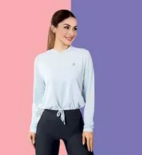 190- Juego de encaje con cuello alto.