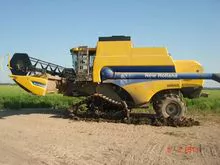 Conveyor belt for harvester and agricultural tractor
