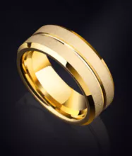 Versão coreana banhada a ouro do anel de ouro de tungstênio masculino Anel de ouro de tungstênio masculino banhado a ouro