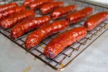 Salchichas ahumadas premium: frescura y sabor garantizados