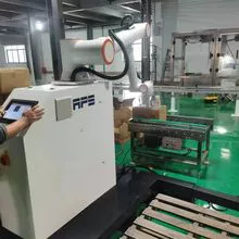 Unpacking, packing, sealing, palletizing robots