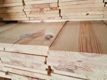 Madera de pino secada al horno