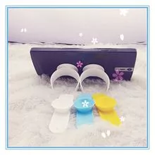 2016 new product portable mini cute sucking disc silicone phone holder