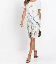 2,90 € Vestidos de mujer primavera-verano (categoría A), tallas 38-44, pedido mínimo: 20 piezas