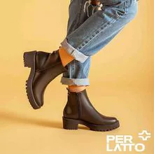 Smooth short boot made of leather MUN004