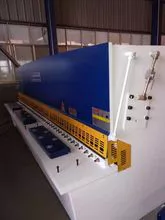 Máquina de cisalhamento de guilhotina CNC