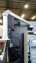 Machine tool cantilever