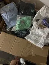 510 欧元 - 男女品牌服装组合，74 件，顾客退货，耐克、阿迪达斯、李维斯等顶级品牌