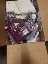 306,50 € Ropa de marca Summer Mix Mujer y Hombre Lote nº5 115 uds., precio unitario 2,66 €, camisetas, vestidos, pantalones, ropa deportiva, ropa interior