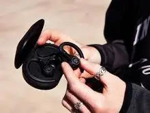 Auriculares inalámbricos recargables B2B