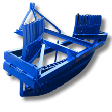 海滩清洁前的预清理耙