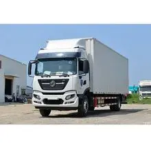 Caminhão frigorífico com transmissão manual para transporte de carnes, frutas e verduras.