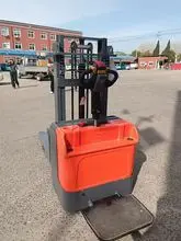 apilador eléctrico de 2 toneladas