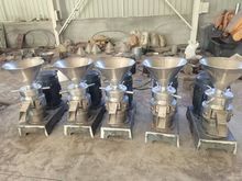 Máquina para fabricação de manteiga de amendoim e nozes / Máquina para fabricação de manteiga de amendoim / Moinho coloidal 4KW / 11KW / 22KW