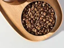 Grano de café arábica brasileño de calidad económica