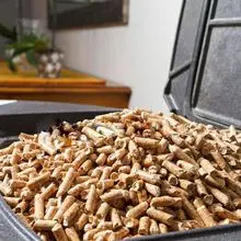 Pellets de Madeira de Pinus de Alta Qualidade, Alto Valor Calorífico e Baixo Teor de Cinzas para Aquecimento