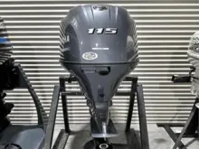 Motor de popa para barco