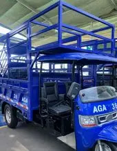 Veículo agrícola a diesel autopropelido de três rodas