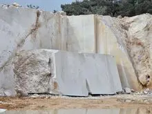 Lajes de Mármore Natural Turco – Tamanhos Personalizados e Acabamentos Superficiais