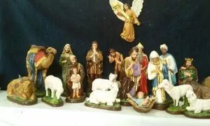 Nativity Scene w / 20 pieces