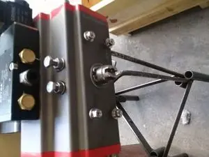 serviços de fabricação de equipamentos, vendas de grãos em geral