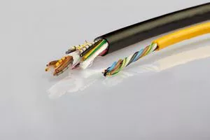 BUS, LAN, FO, cables coaxiales, de vídeo y de sistema