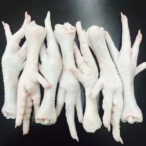 Patas de frango, pés de galinha, asas de frango, frango inteiro...