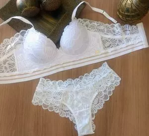 Conjunto de roupas íntimas femininas