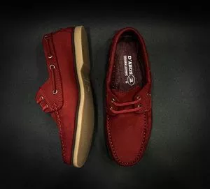 BOAT SHOES NOBUCK ROJO