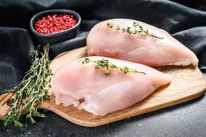 Compre filés de peito de frango a granel
