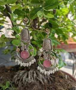 Declaración Monalisa Dangler Pendientes
