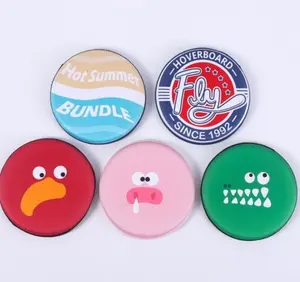 Cão de estimação Frisbee jogando disco voador