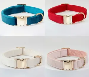 Coleira de algodão macio para cães com fivela de metal