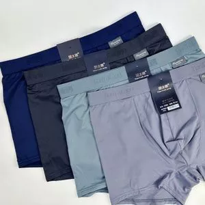 Os boxers masculinos estão disponíveis em tamanhos grandes e são...