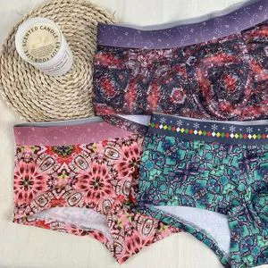 Cuecas masculinas estampadas - design tropical