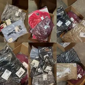 2.10 €/pc. Category A stock mix, new women’s and men’s clothing...