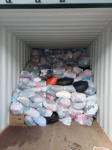 来自英国（苏格兰）的二手衣物