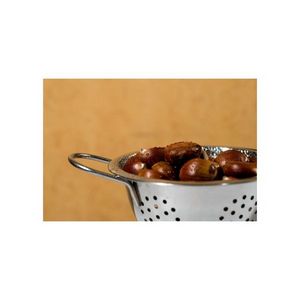 Castanhas cruas disponíveis para venda 