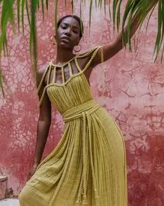 女沙滩连衣长裙绑绳露肩性感挂脖宽松度假沙滩罩衫