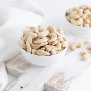 Castanhas de caju da melhor qualidade, ricas em nutrientes,...