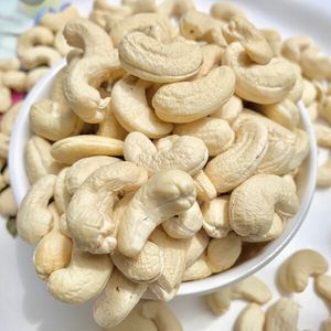 Castanhas de caju de alta qualidade, grãos brancos cremosos...